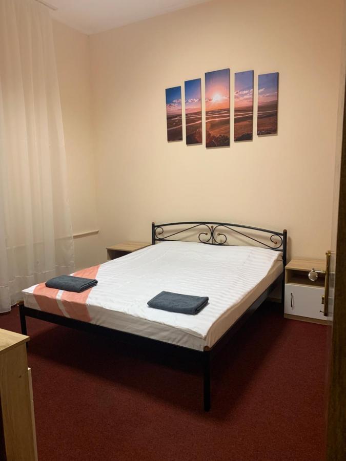 U-Compass Hostel Kiev Bagian luar foto
