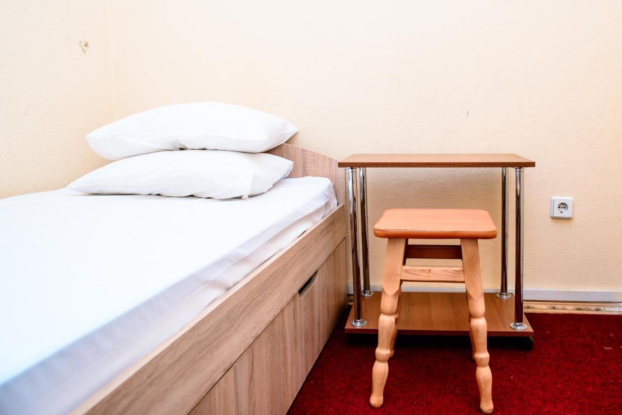U-Compass Hostel Kiev Bagian luar foto