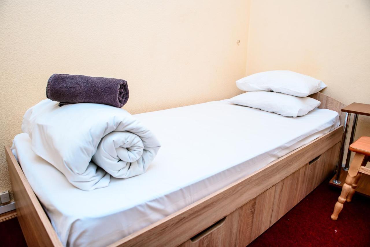 U-Compass Hostel Kiev Bagian luar foto
